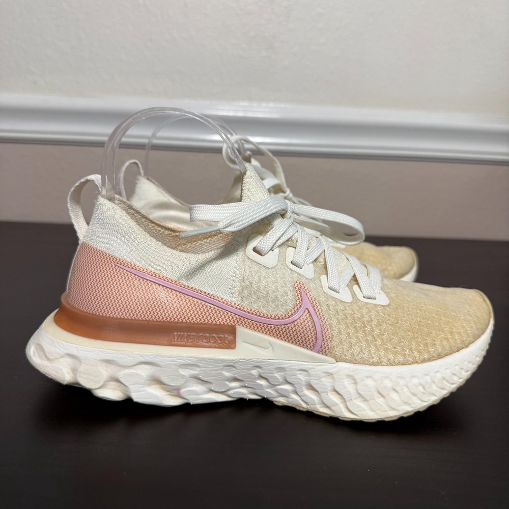 Nike React Infinity Run FK Sneakers Womens 7 Beige Lace-Up Low Top Running Shoes
